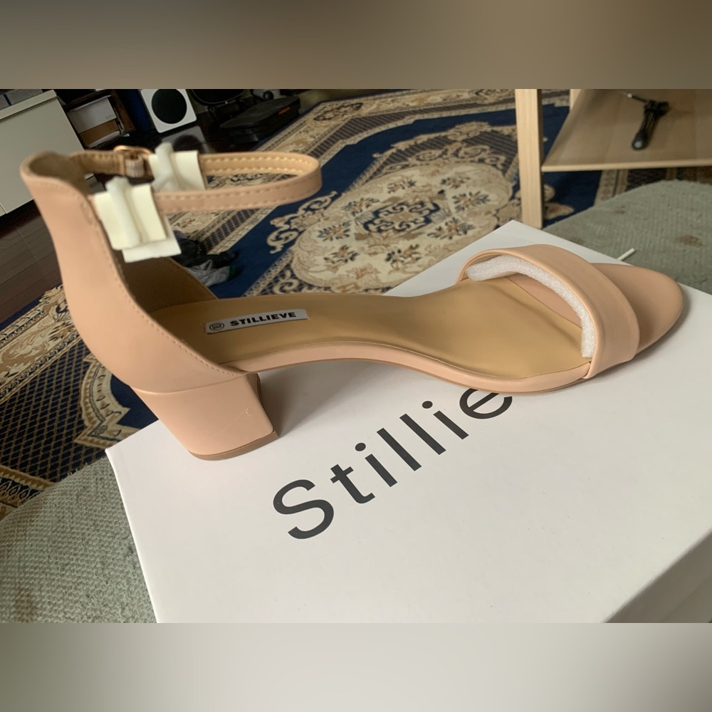 Nude PU STILLIEVE Women's Ankle Strap Low Block Heel Sandal size 10 and 9